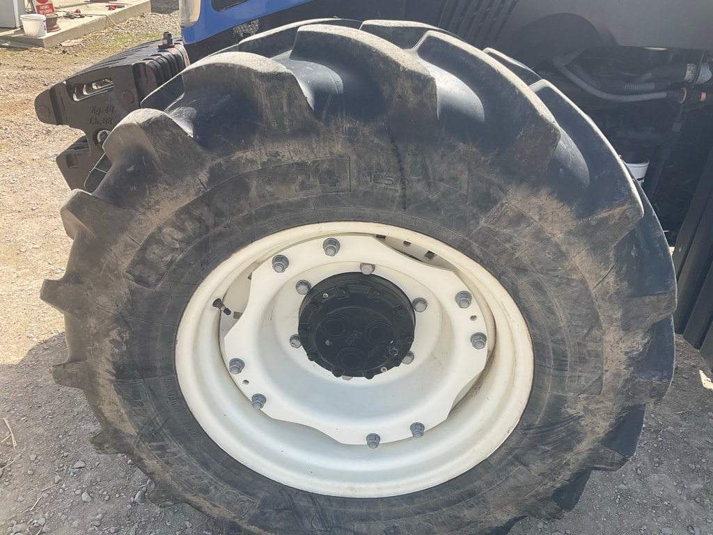 Tracteur NEW HOLLAND T 4-95 - photo slide 14