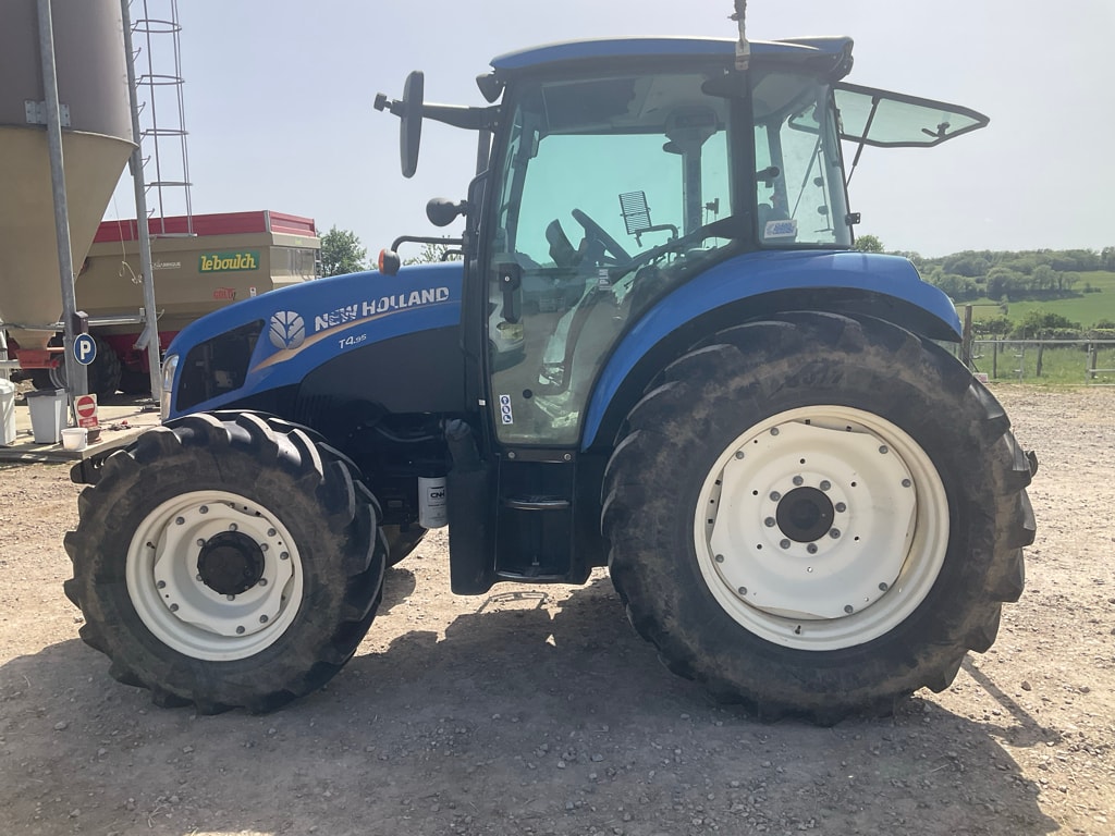 Tracteur NEW HOLLAND T 4-95 - photo slide 16