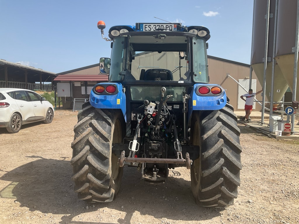 Tracteur NEW HOLLAND T 4-95 - photo slide 17