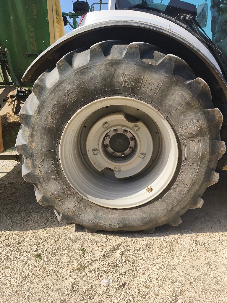 Tracteur VALTRA T 214 DIRECT - photo slide 6