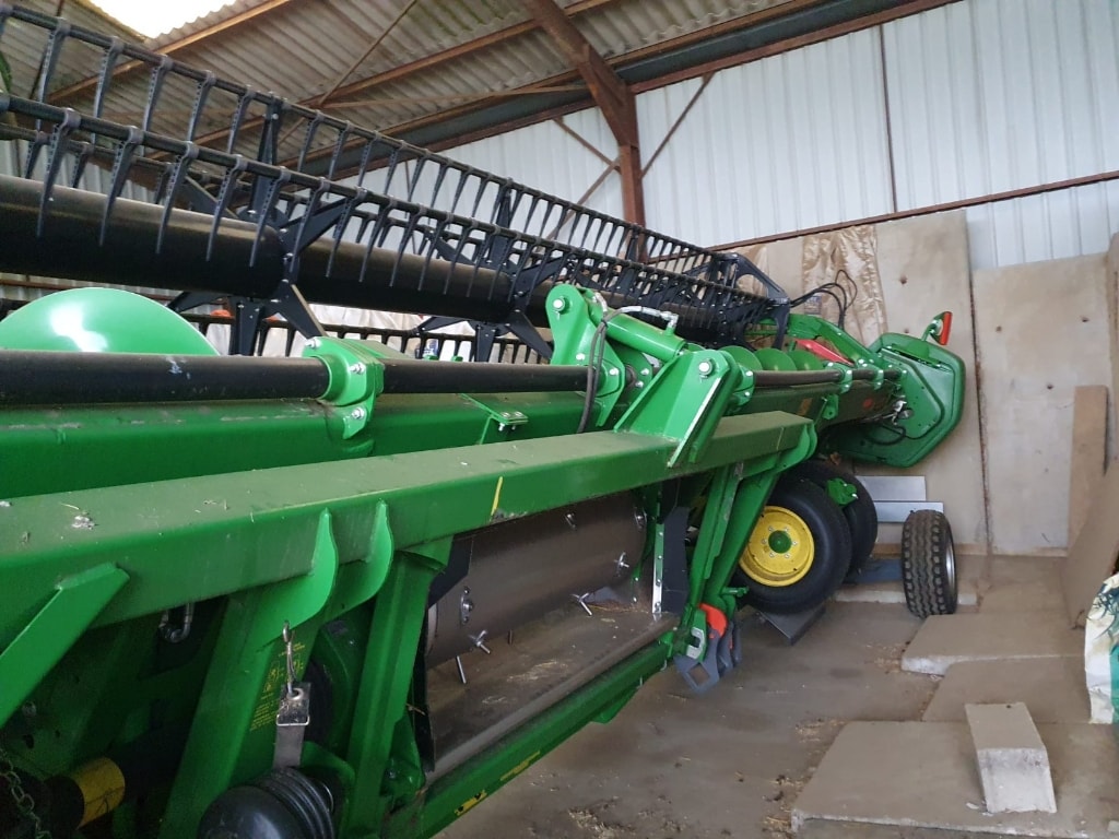 Moissonneuse JOHN DEERE S780 - photo slide 10