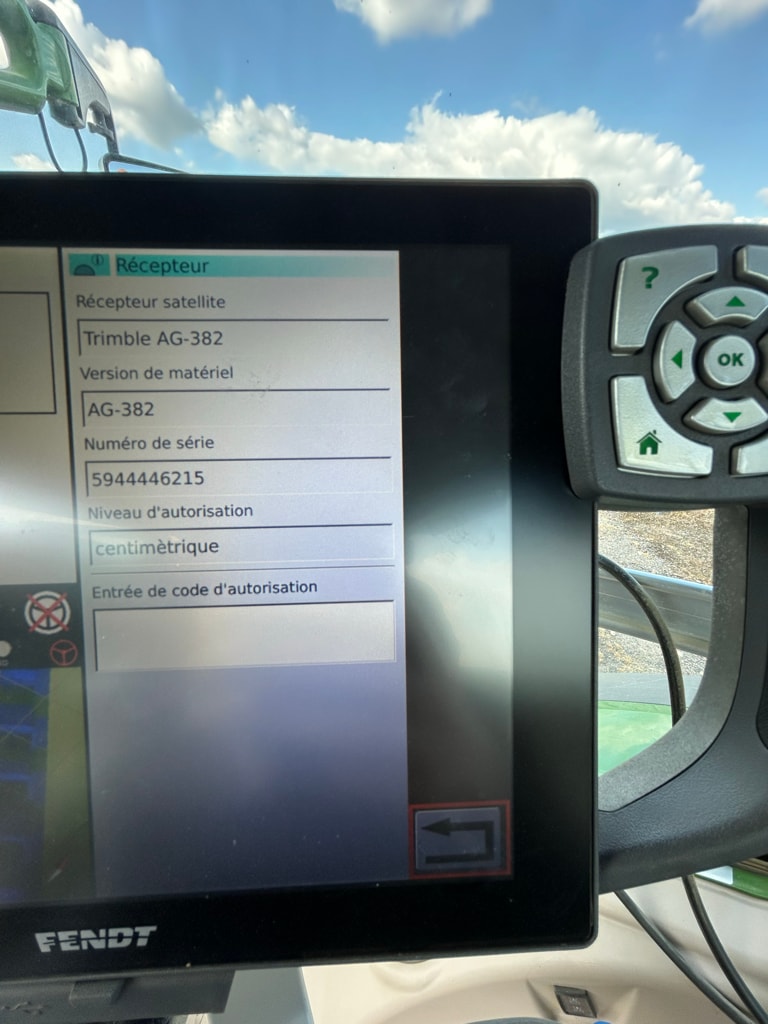 Tracteur FENDT 826 VARIO PROFI + - photo slide 4