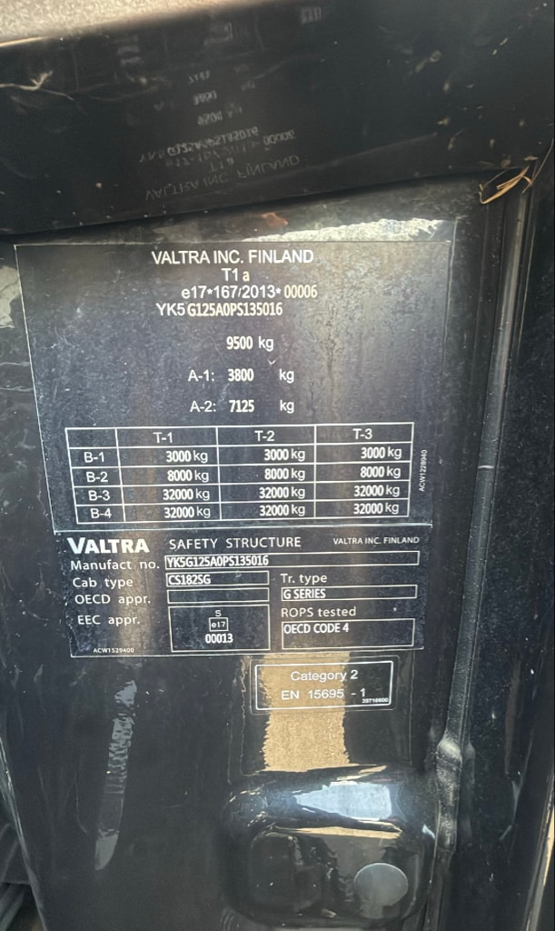 Tracteur VALTRA G125EA - photo slide 5