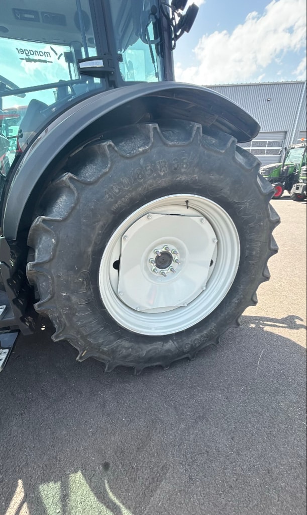 Tracteur VALTRA G125EA - photo slide 8
