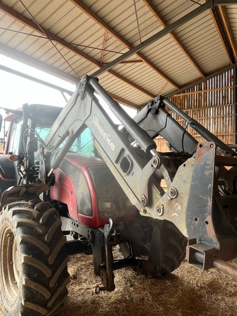 Tracteur chargeur VALTRA N101 - photo slide 2