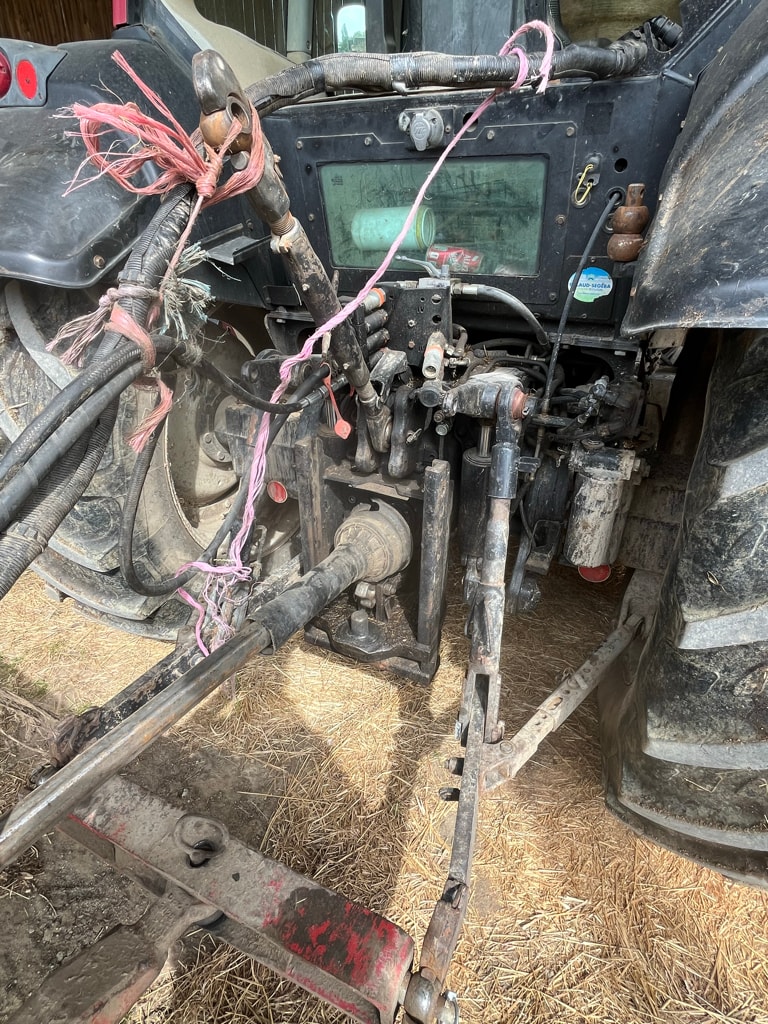 Tracteur chargeur VALTRA N101 - photo slide 5