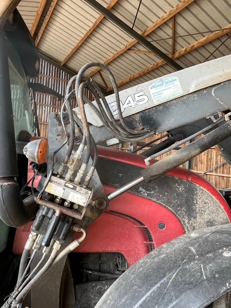Tracteur chargeur VALTRA N101 - photo slide 7