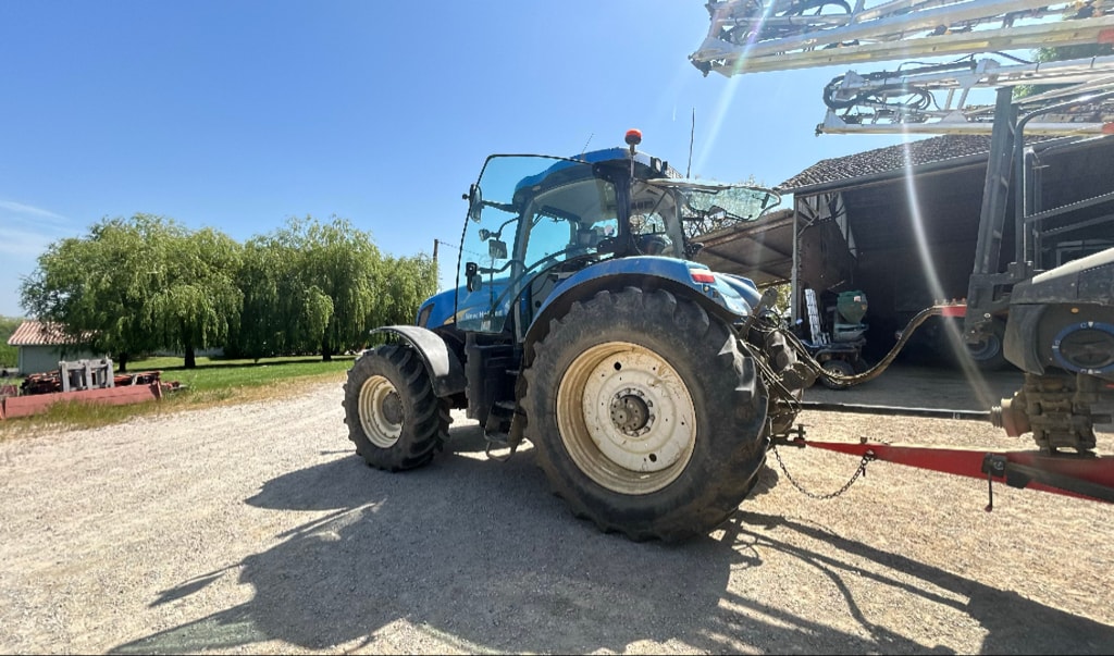 Tracteur NEW HOLLAND T 7040 - photo slide 4