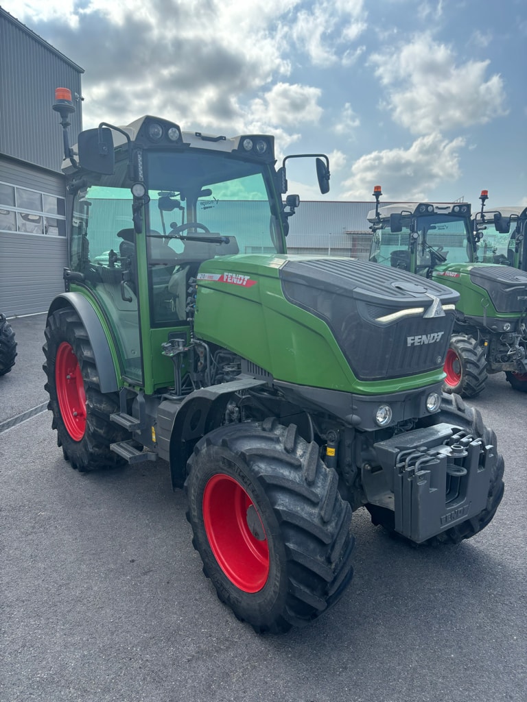 Tracteur FENDT 210F - photo slide 2