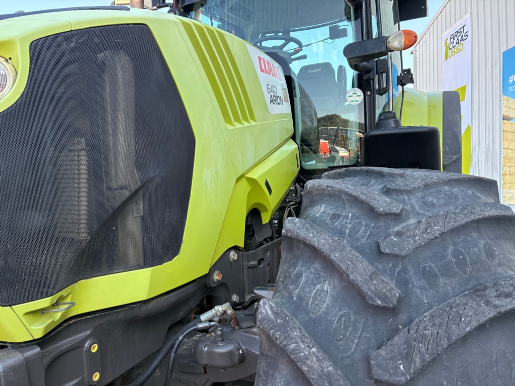 Tracteur CLAAS ARION 640 CiS - photo slide 9