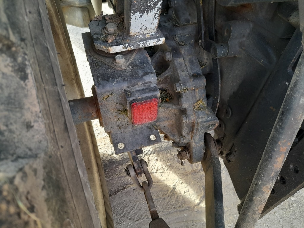 Tracteur ISEKI TG6400 - photo slide 11