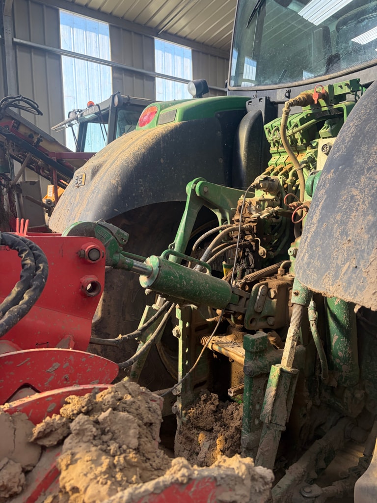 Tracteur JOHN DEERE 6195R - photo slide 9
