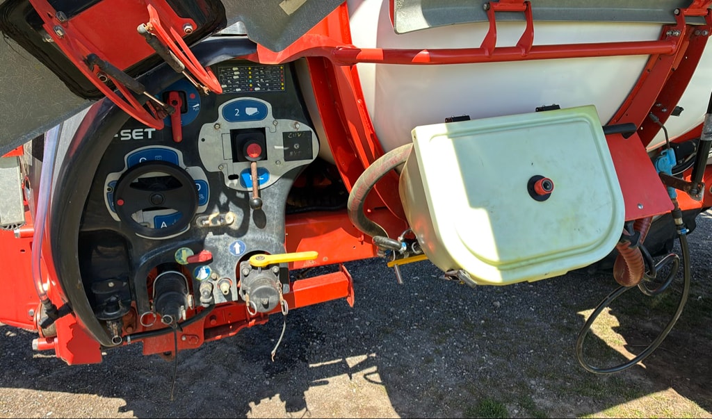 Pulverisateur KUHN METRIS 4102 - photo slide 5