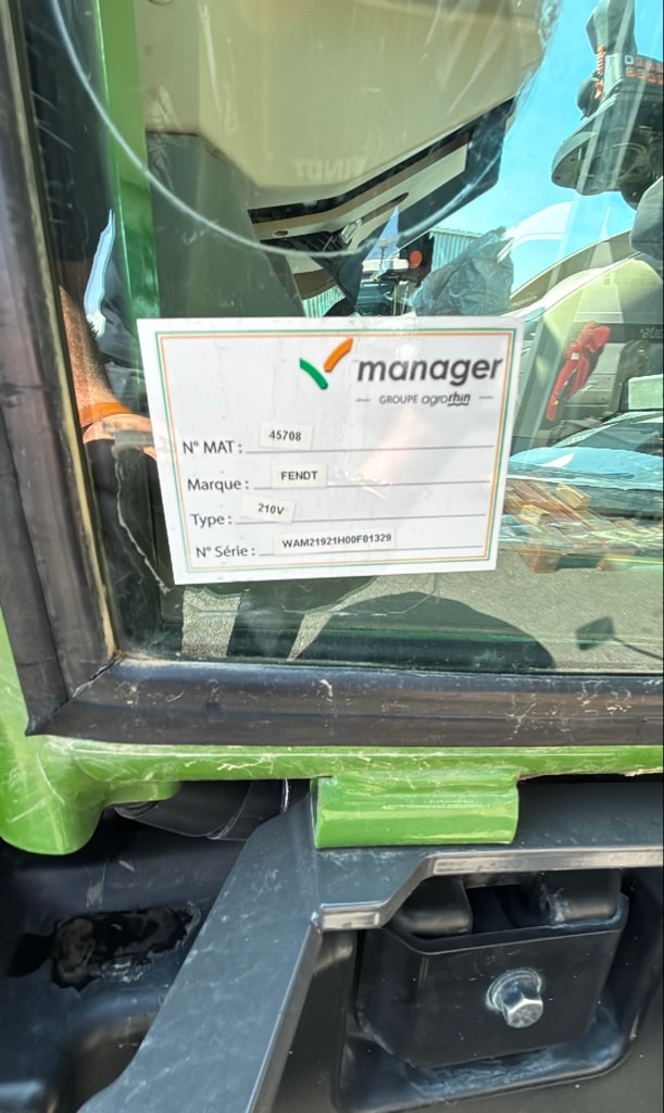 Tracteur FENDT 210V - photo slide 5