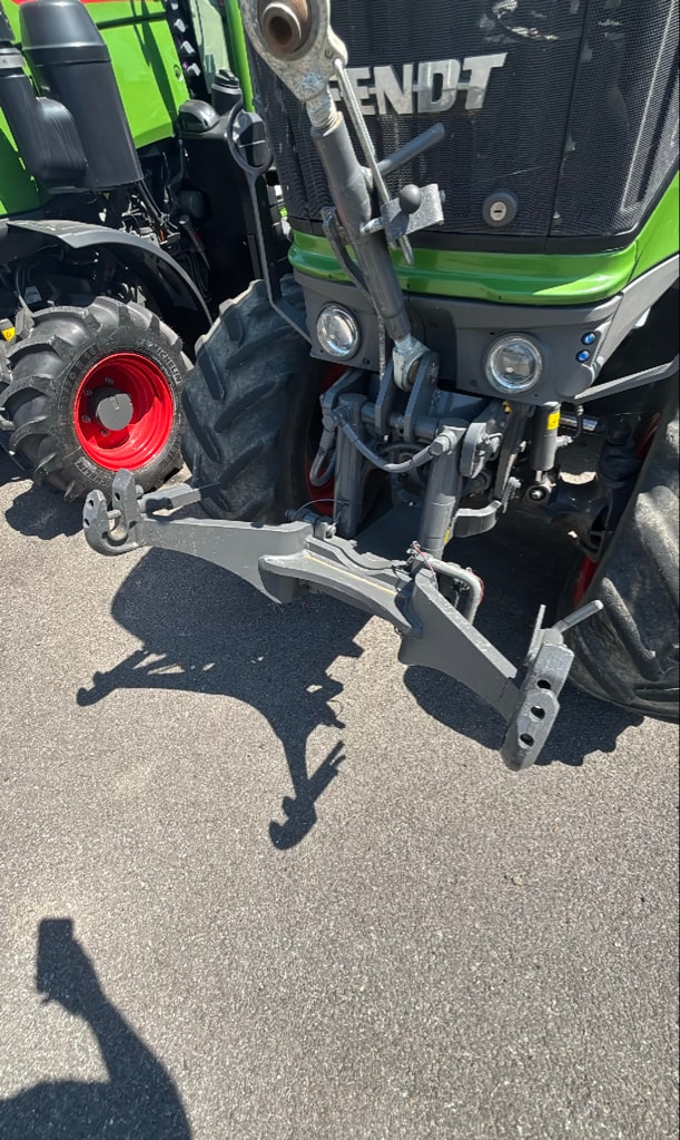 Tracteur FENDT 210F - photo slide 9