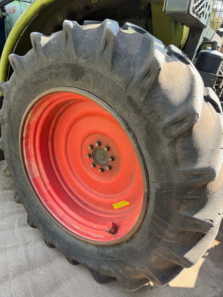 Tracteur forestier CLAAS ARION 450 - photo slide 9