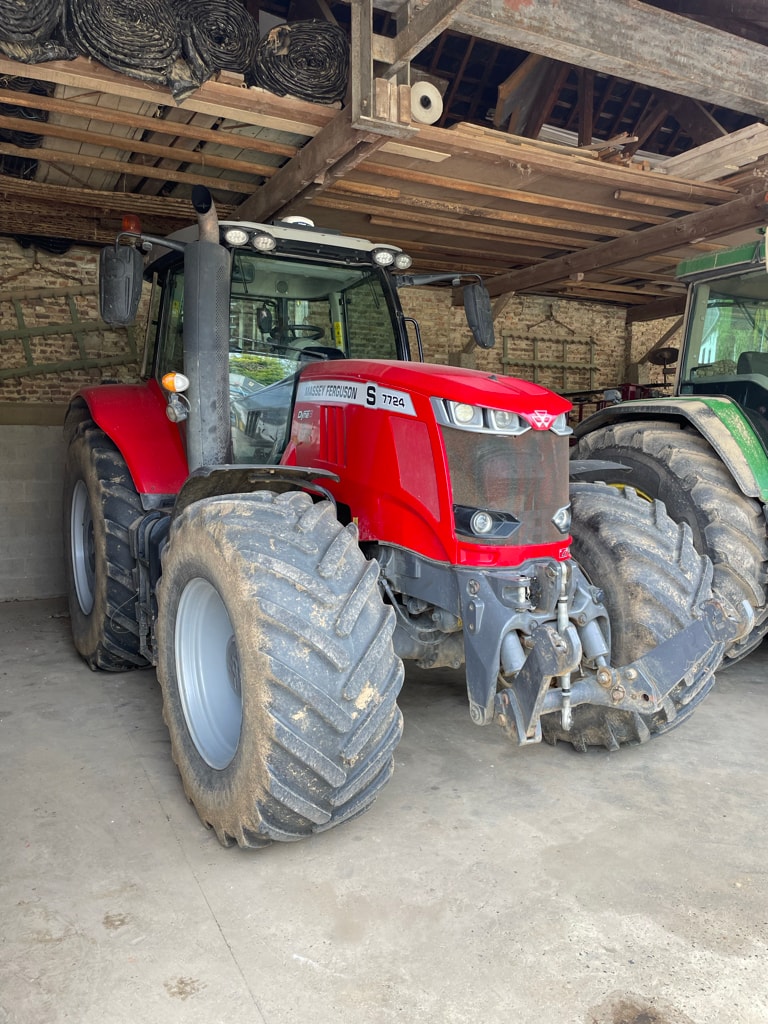 Tracteur MASSEY FERGUSON 7724S - photo slide 2