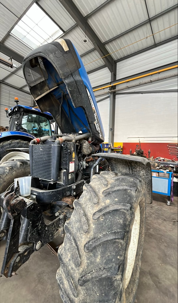Tracteur NEW HOLLAND TM155 - photo slide 1
