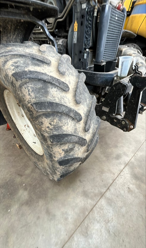 Tracteur NEW HOLLAND TM155 - photo slide 4