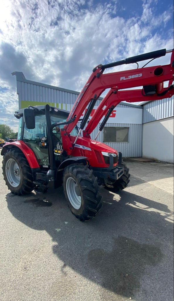 Tracteur MASSEY FERGUSON 5711 SL DYNA-6 ESSENTIAL - photo slide 2