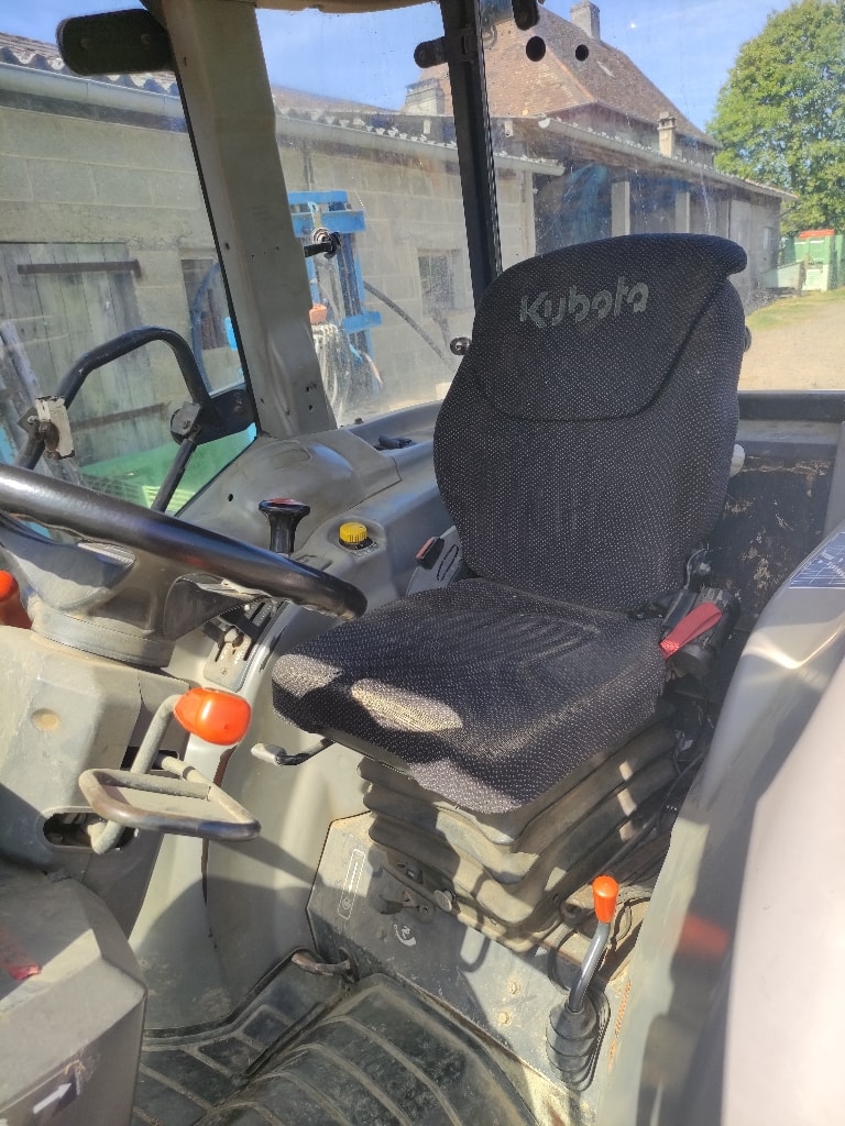 Tracteur fruitier KUBOTA M8540 narrow - photo slide 16