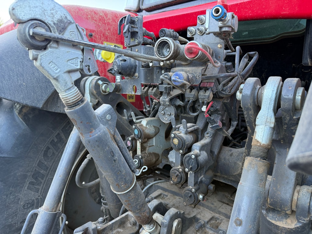 Tracteur MASSEY FERGUSON 7724S DYNA-6 - photo slide 9