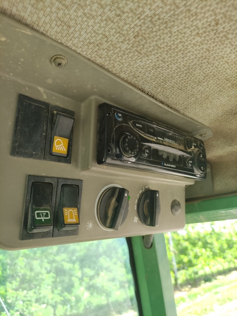 Tracteur fruitier FENDT 208V - photo slide 14