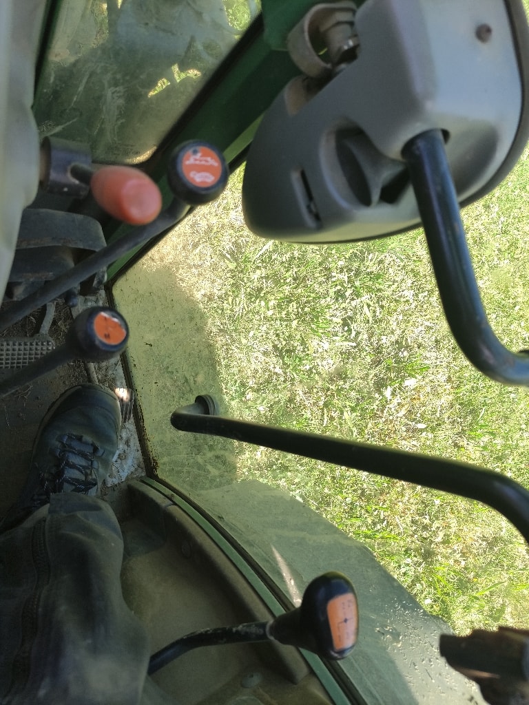 Tracteur fruitier FENDT 208V - photo slide 5