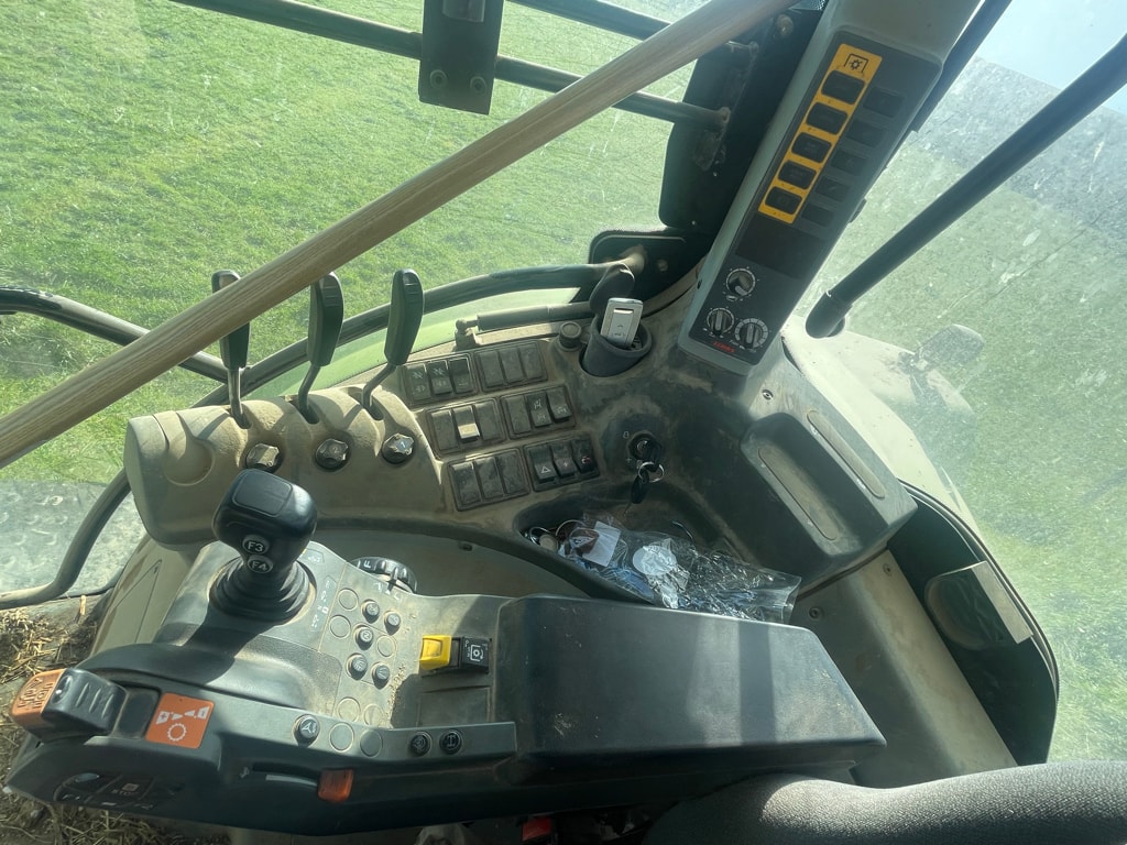 Tracteur chargeur CLAAS Arion 610 - photo slide 20