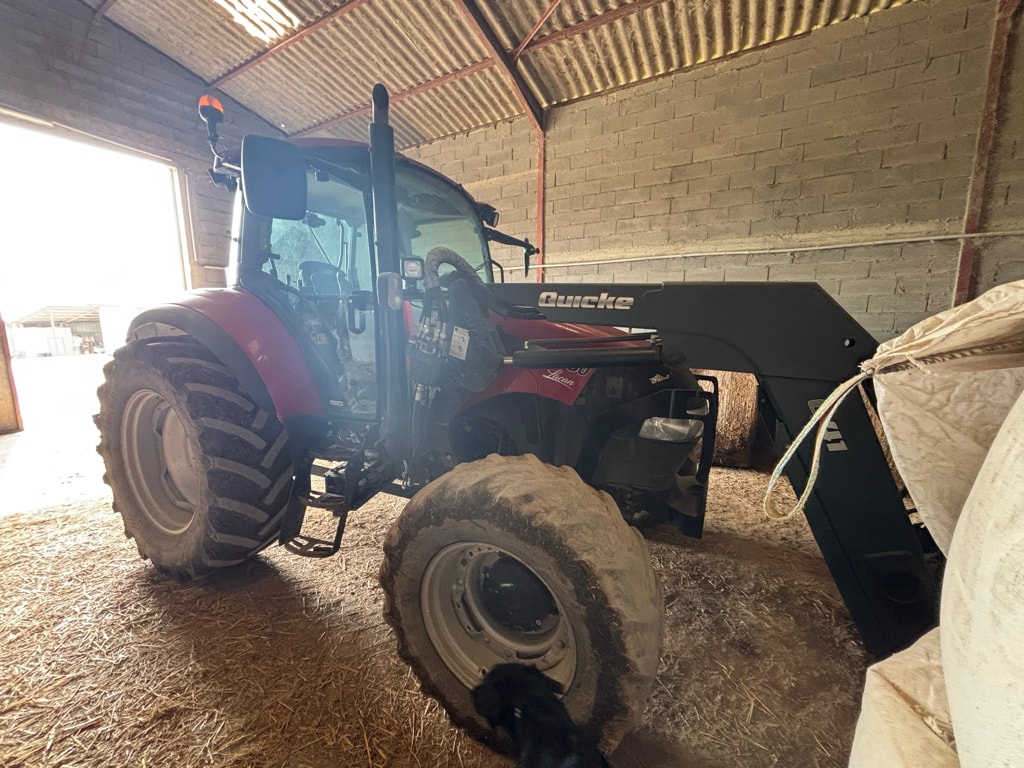 Tracteur chargeur CASE IH Farmal U 105 - photo slide 1