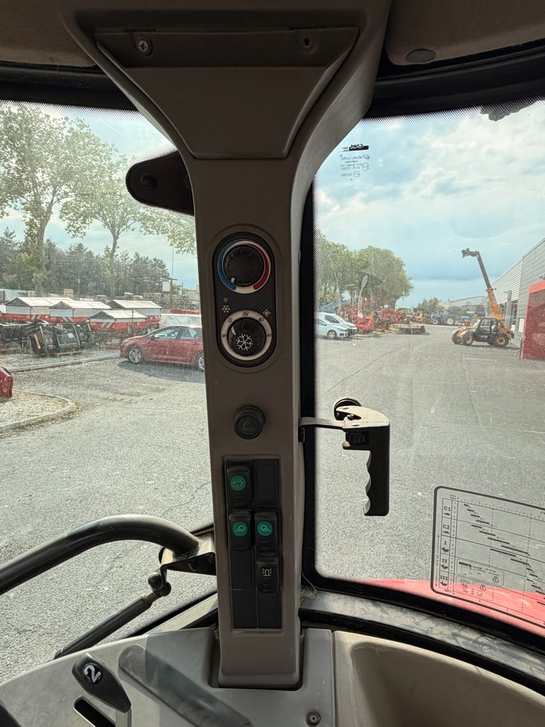 Tracteur CASE IH Farmal A 85 - photo slide 17