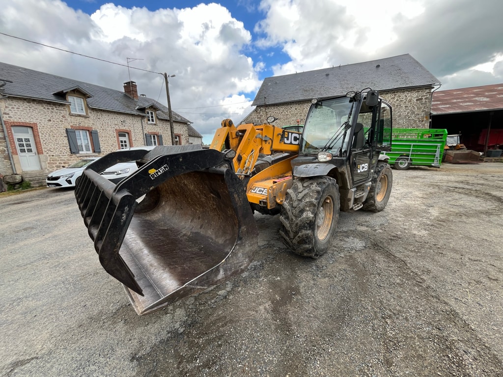 Telescopique JCB TELESCOPIC 531-70 AGRI SUPER - photo slide 2