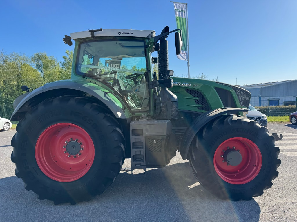 Tracteur FENDT 824 VARIO PROFI + - photo slide 4