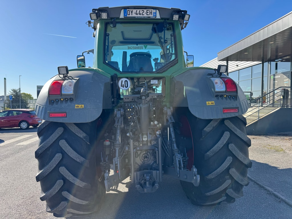 Tracteur FENDT 824 VARIO PROFI + - photo slide 6