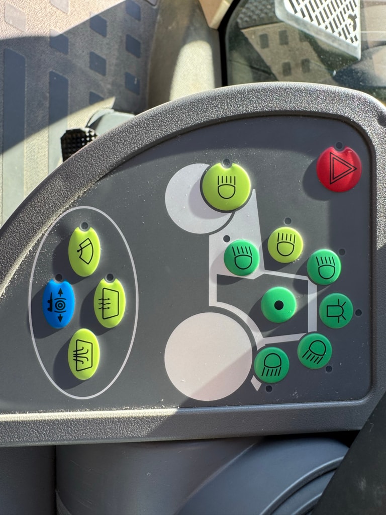 Tracteur FENDT 824 VARIO PROFI + - photo slide 23