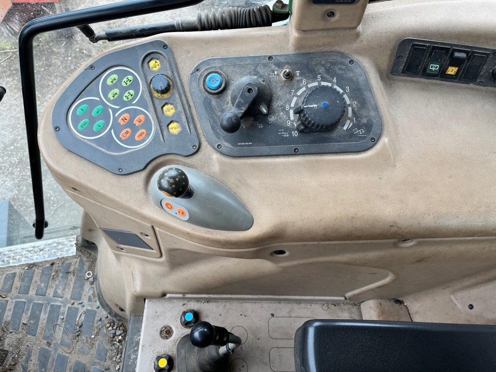 Tracteur FENDT 210 VARIO - photo slide 19