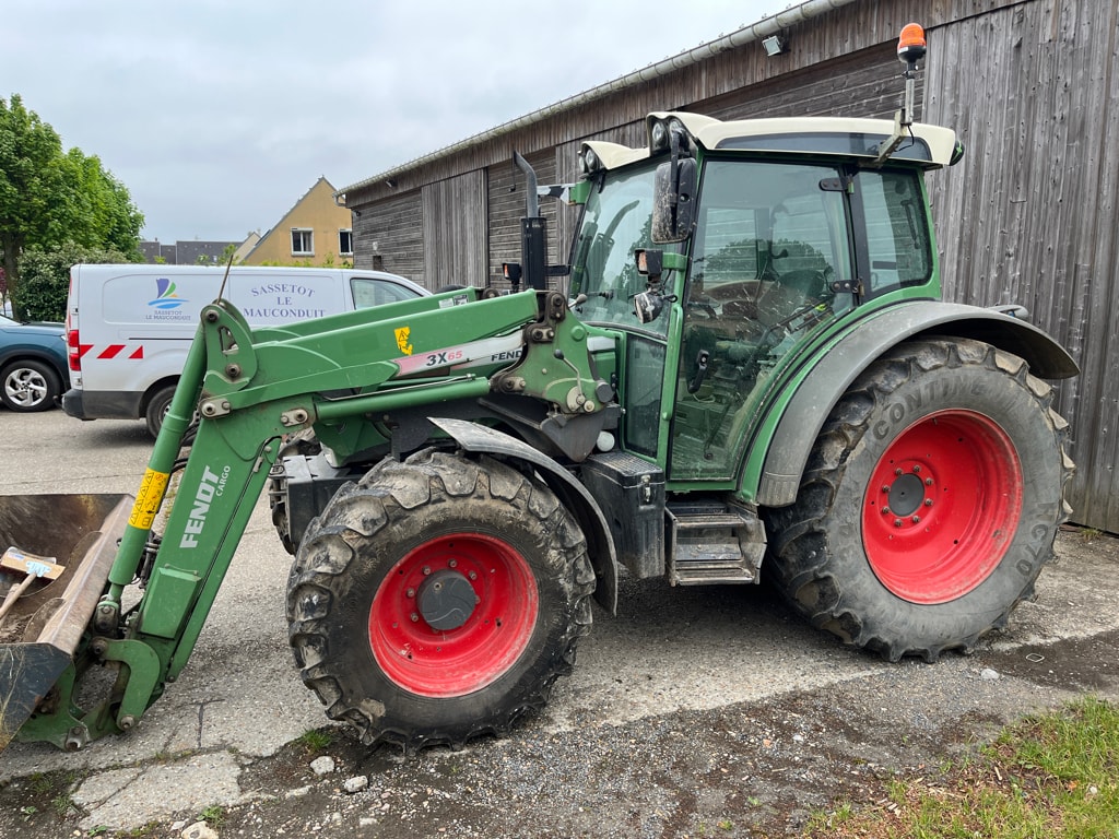 Tracteur FENDT 210 VARIO - photo slide 14