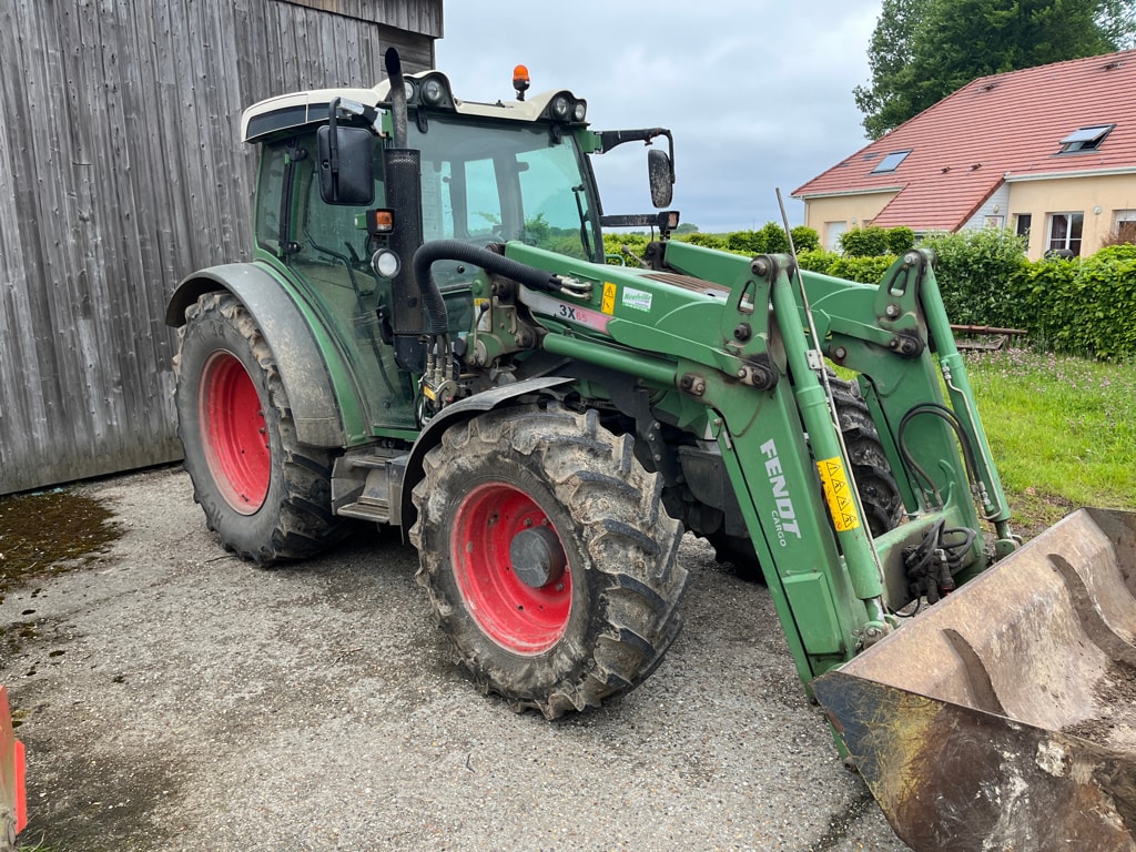 Tracteur FENDT 210 VARIO - photo slide 15