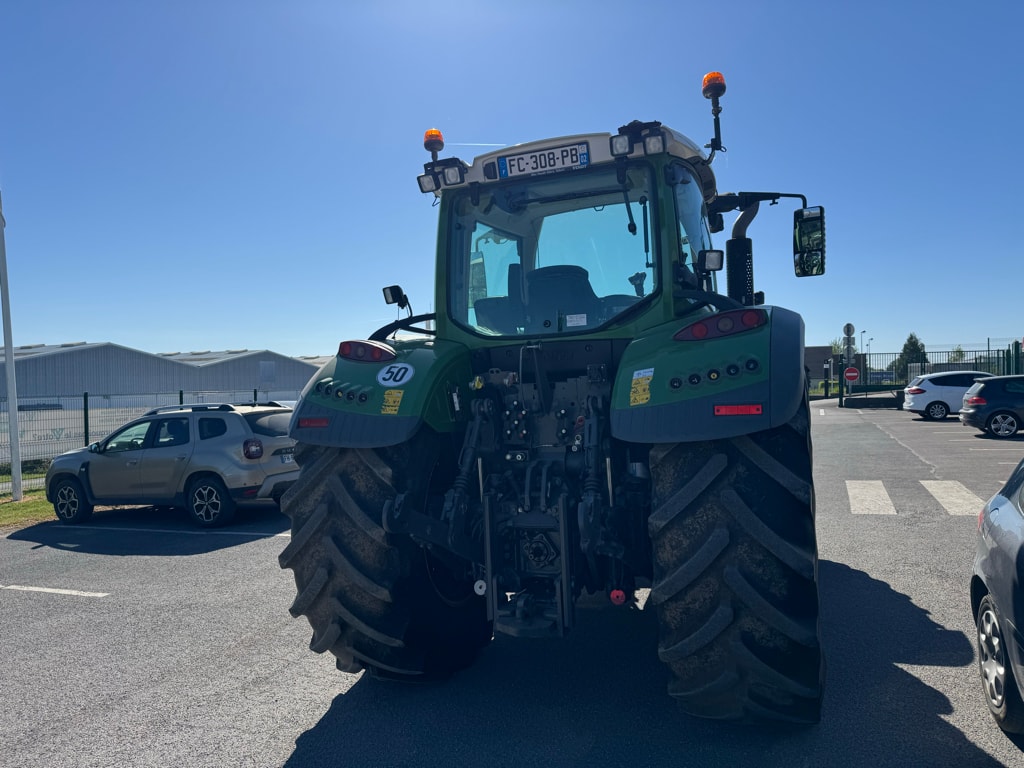 Tracteur FENDT 720 VARIO PROFI + - photo slide 5
