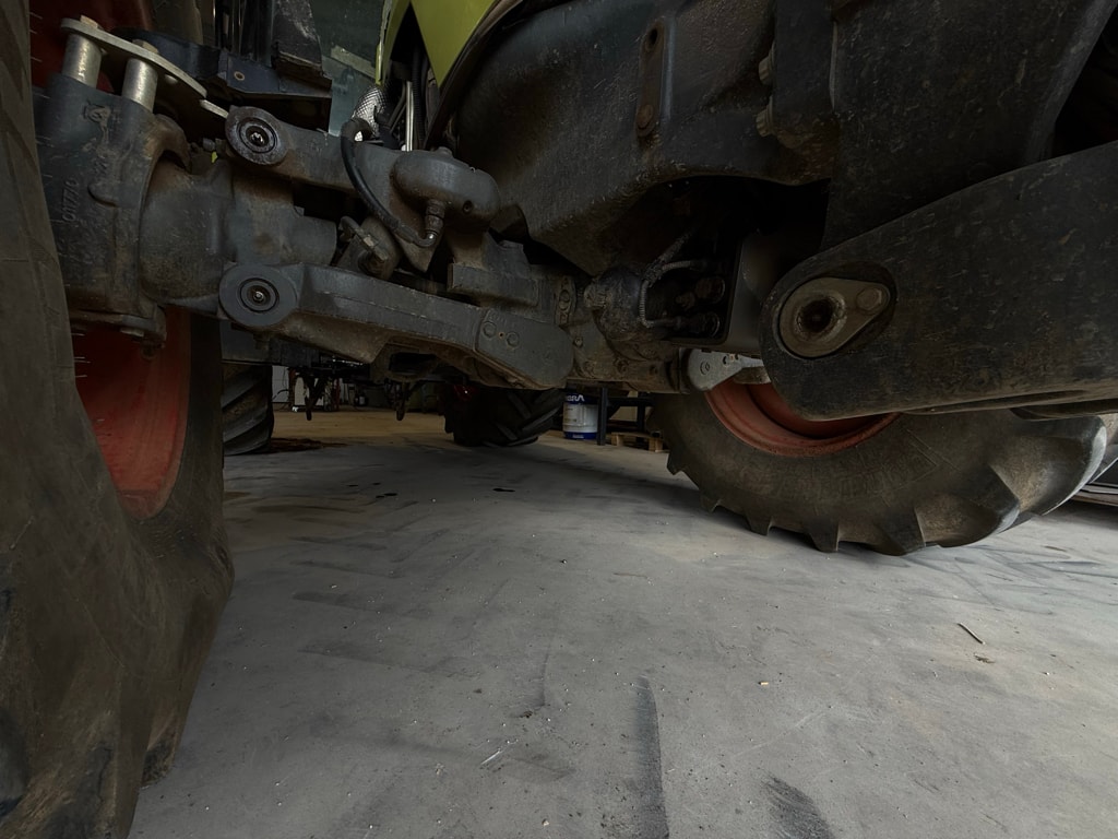 Tracteur CLAAS ARION 620 CIS - photo slide 12