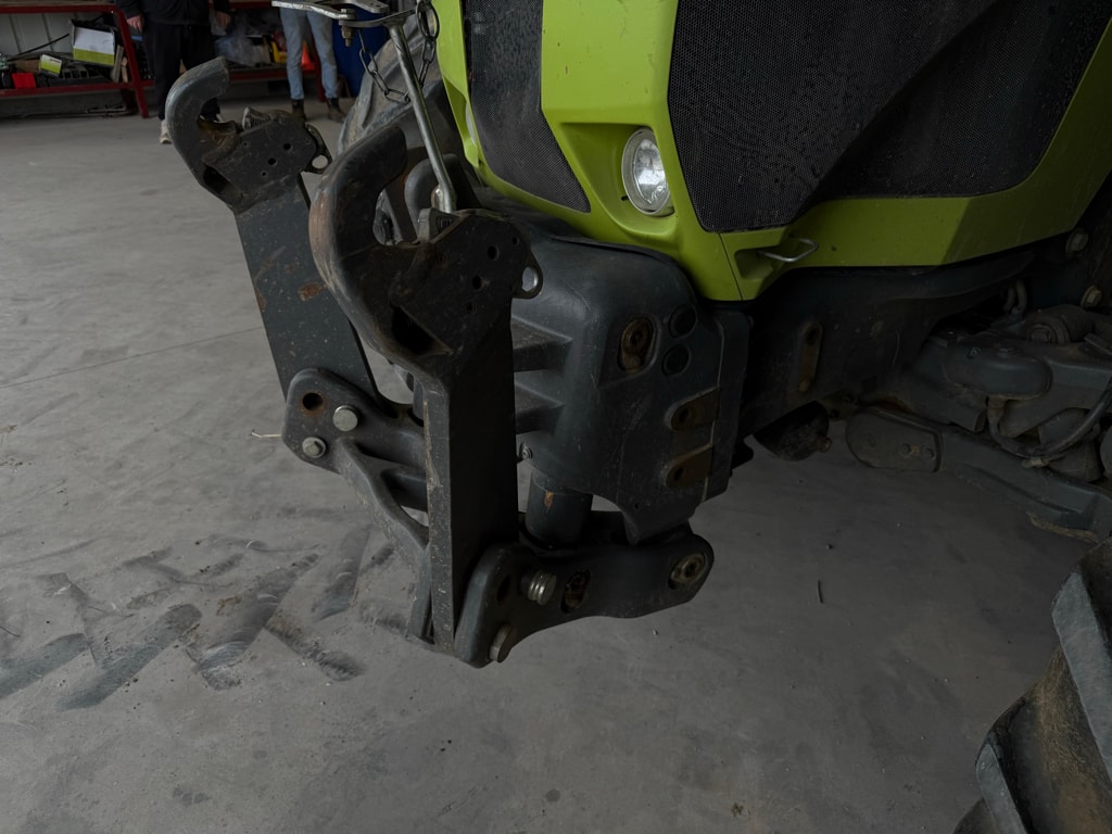 Tracteur CLAAS ARION 620 CIS - photo slide 13