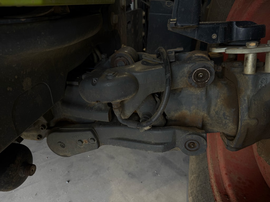 Tracteur CLAAS ARION 620 CIS - photo slide 18
