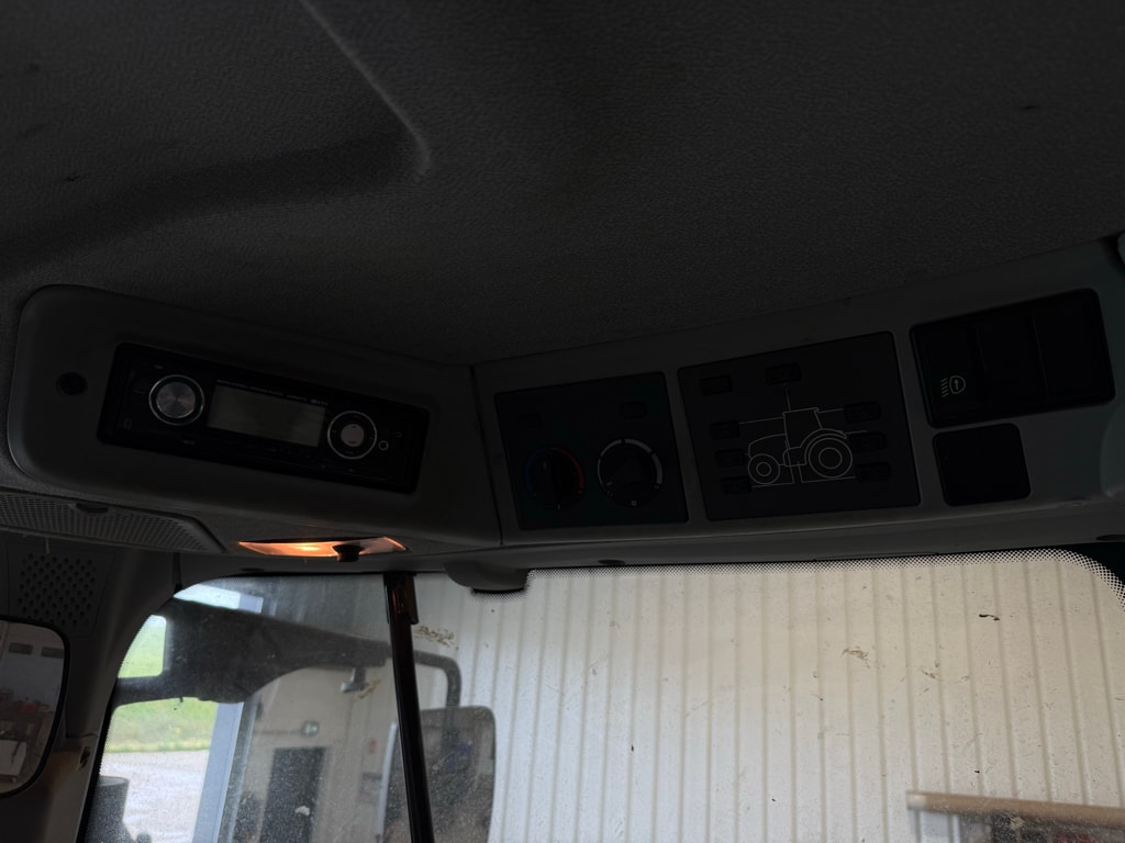 Tracteur CLAAS ARION 620 CIS - photo slide 21