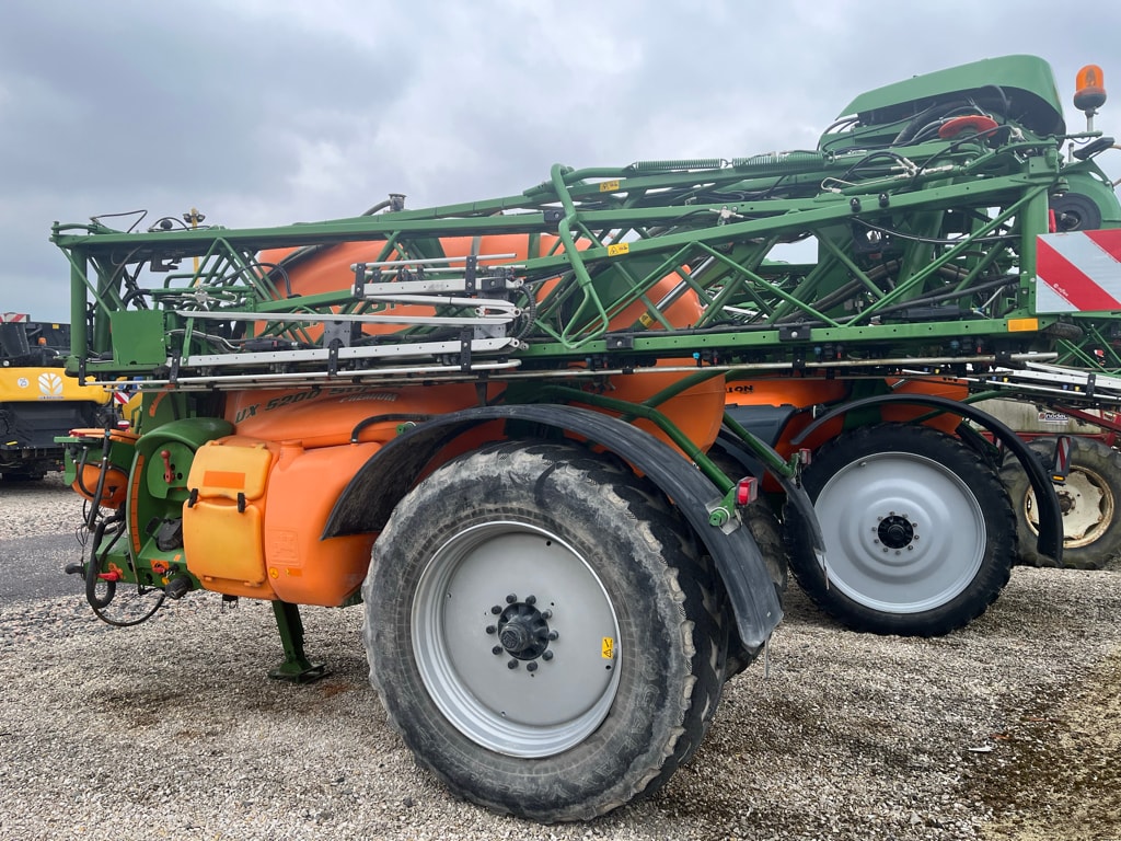Pulverisateur AMAZONE UX 5200 - photo slide 4