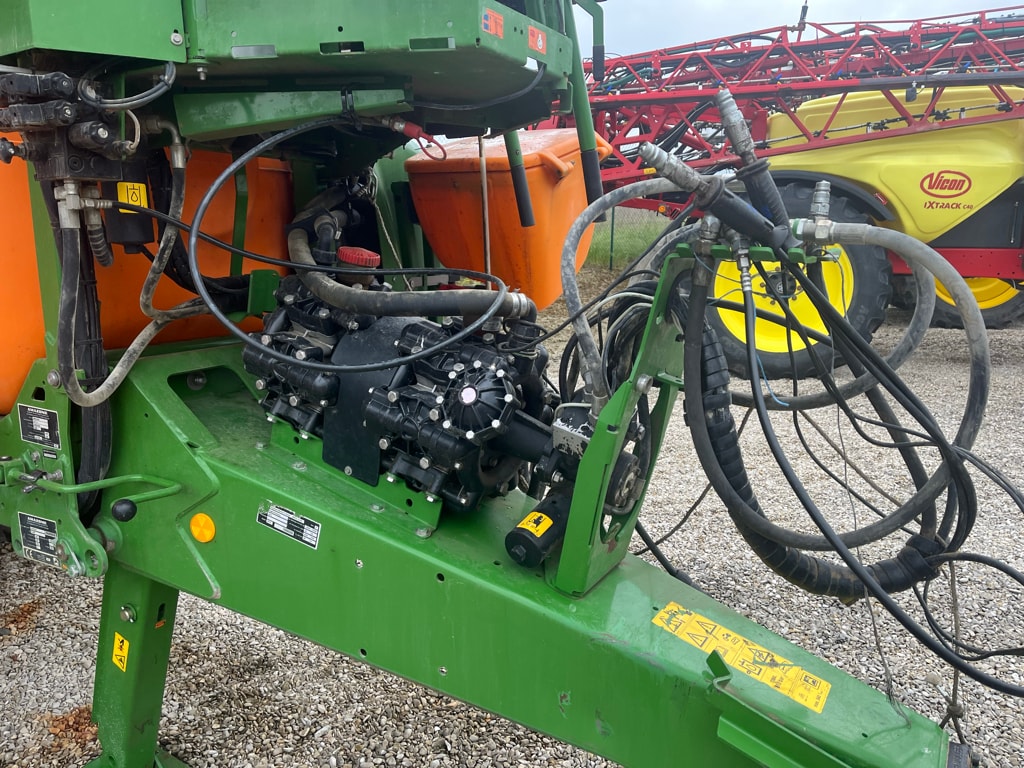 Pulverisateur AMAZONE UX 5200 - photo slide 6