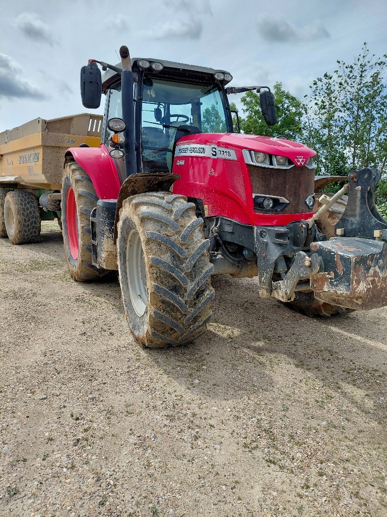 Tracteur MASSEY FERGUSON 7718S DYNA-6 ESSENTIAL - photo slide 2
