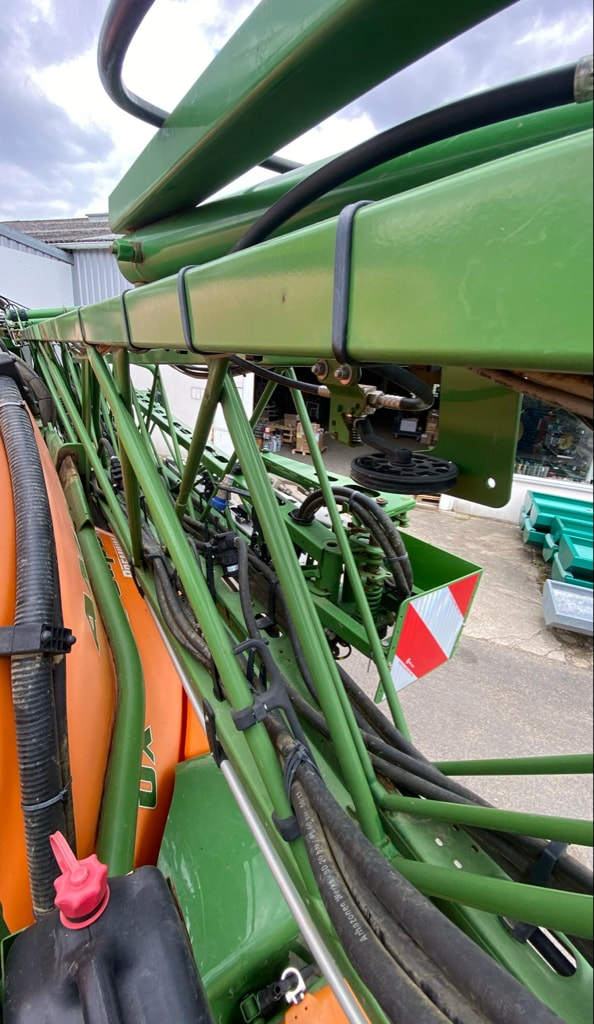 Pulverisateur AMAZONE UX 5200 super prenium - photo slide 10