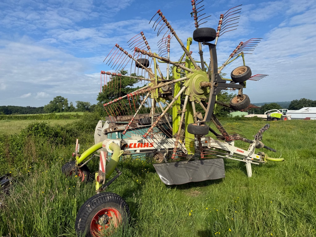 Andaineur CLAAS LINER 2700 - photo slide 3