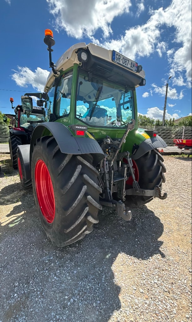Tracteur FENDT 211S - photo slide 3
