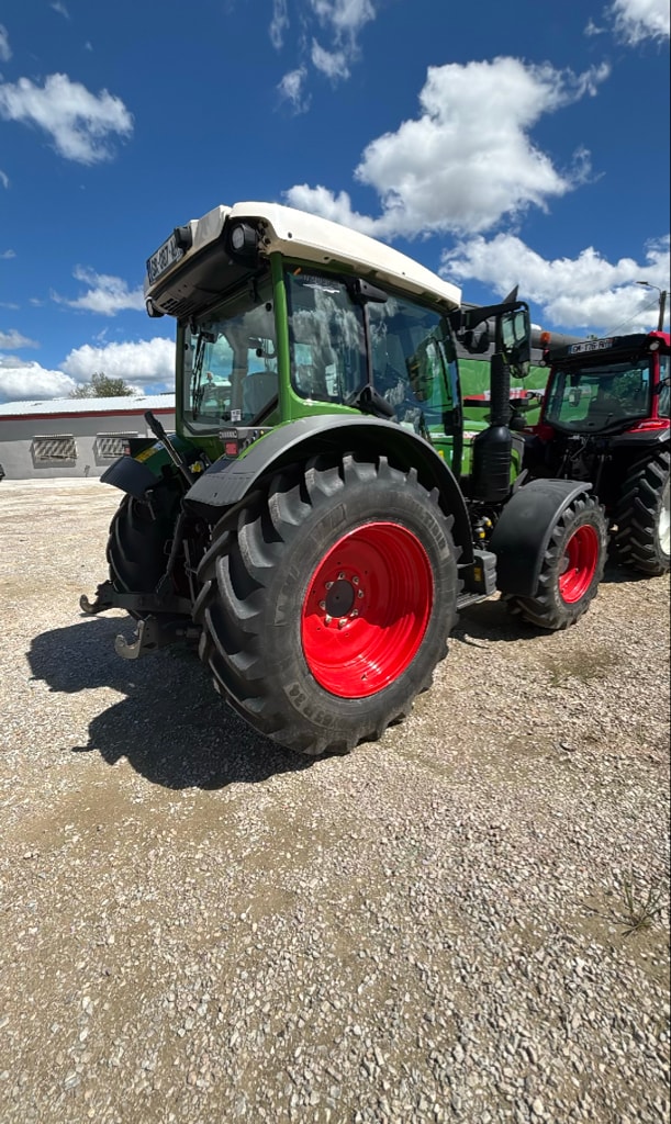Tracteur FENDT 211S - photo slide 4